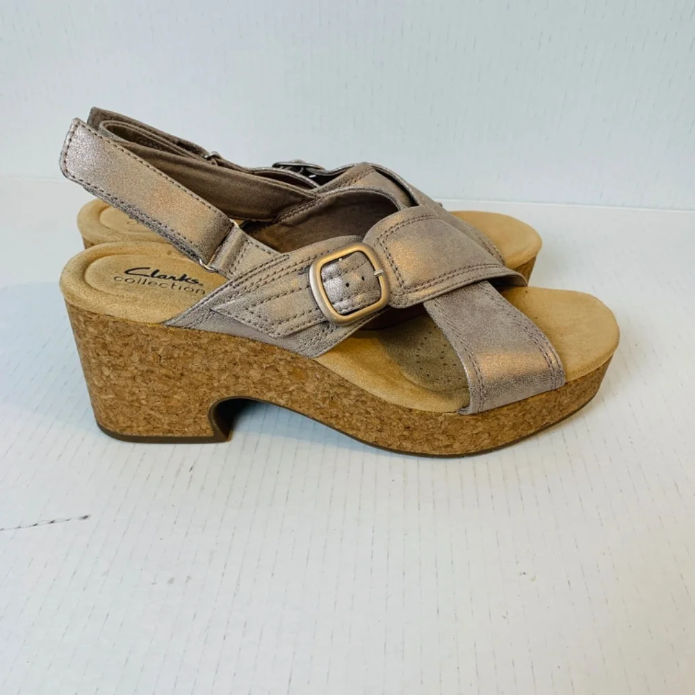 Clarks Collection Leather Wedges Nerisa Pace Size 10 Wide Metallic Silver Cork